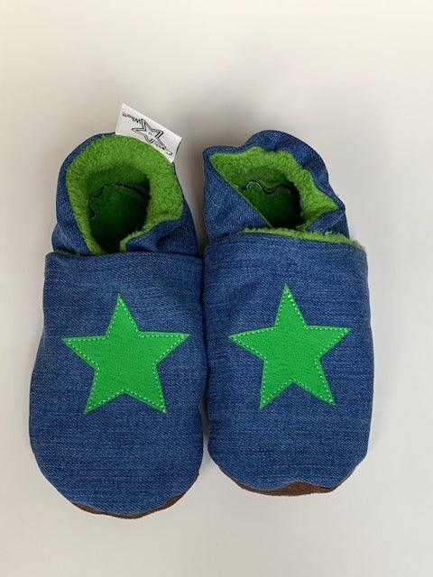 CathWho Upcycling-Jeans-Puschen – Stern und weitere Kinderschuhe bei kippie.shop