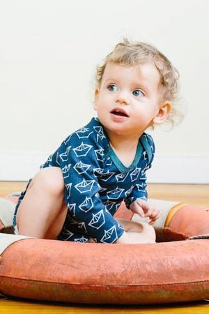 Holy Water Baby-Body – Papierboote und weitere Baby Body bei kippie.shop