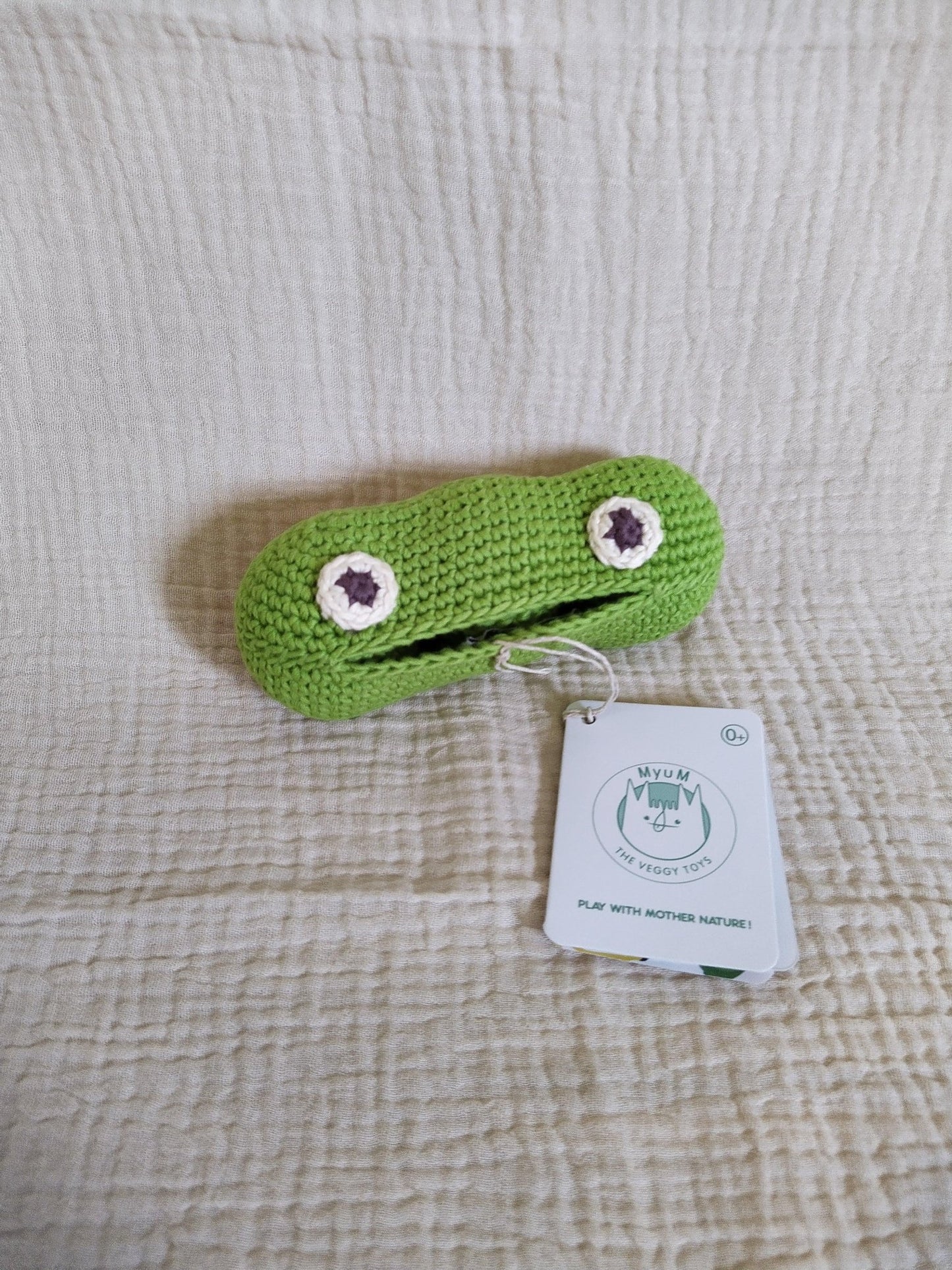 MyuM Rassel Pia, die grüne Erbsenschote und weitere Rassel bei kippie.shop